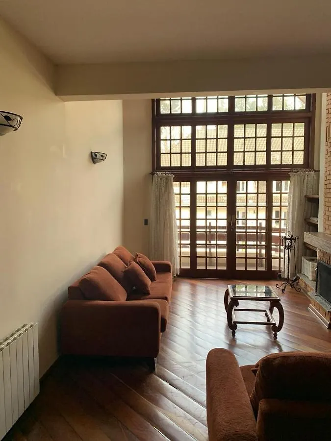 Apartamento Duplex Centro Capivari Campos do Jordao 0*,